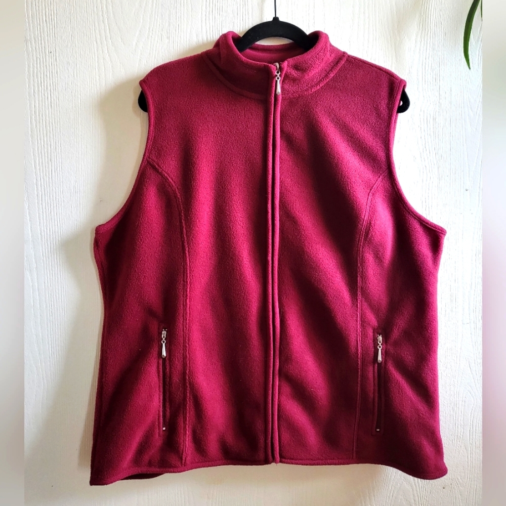 Fleece Vest Maroon - Karen Scott Sport